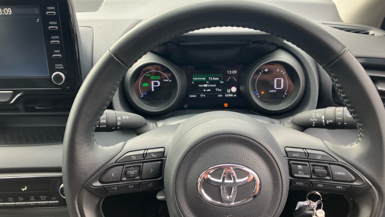 Toyota Yaris 1.5 Hybrid Design 5dr CVT Hybrid Hatchback